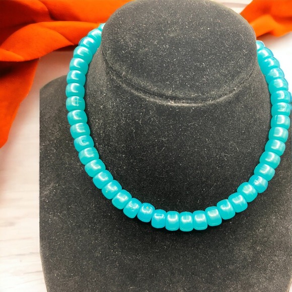 Homemade Pale Turquoise Plastic Beaded Collar Stretch 6 Inch Long Necklace! - Picture 1 of 5